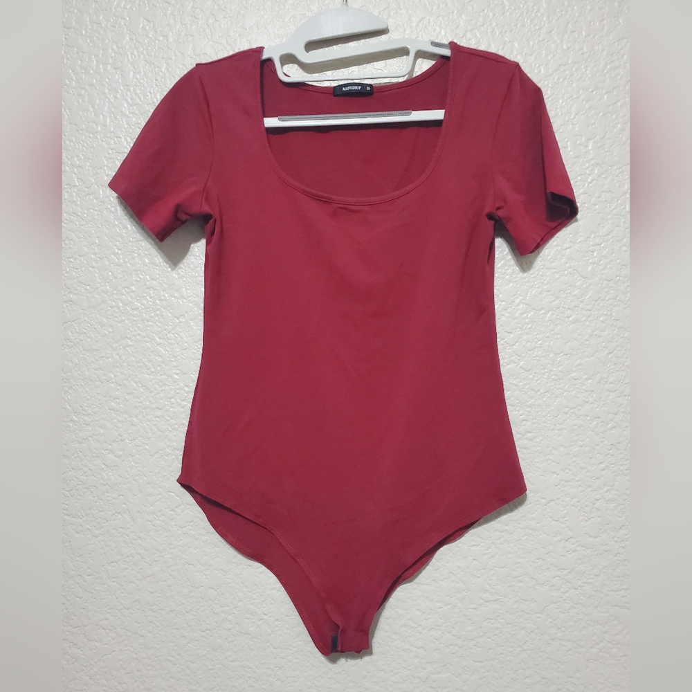 Mangdiup Burgundy Short Sleeve Bodysuit Top Women's Size Medium